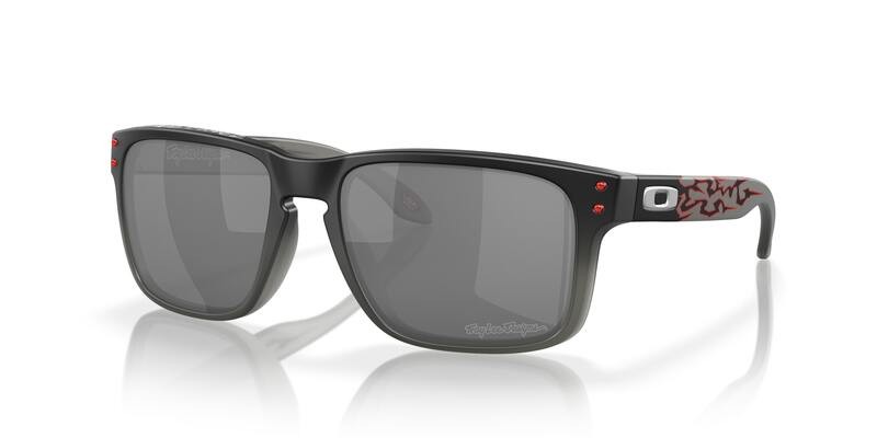 Lunettes de soleil OAKLEY...