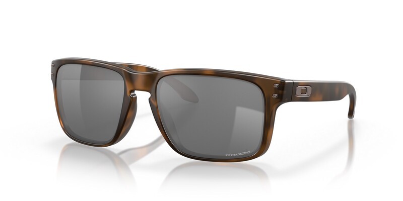 Lunettes de soleil OAKLEY...