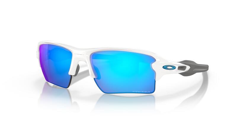 Lunettes de soleil OAKLEY...